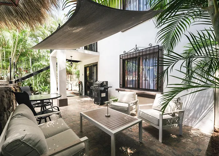 Garden Apartment *