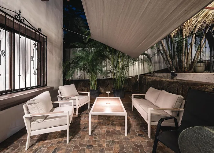 Garden Apartment *